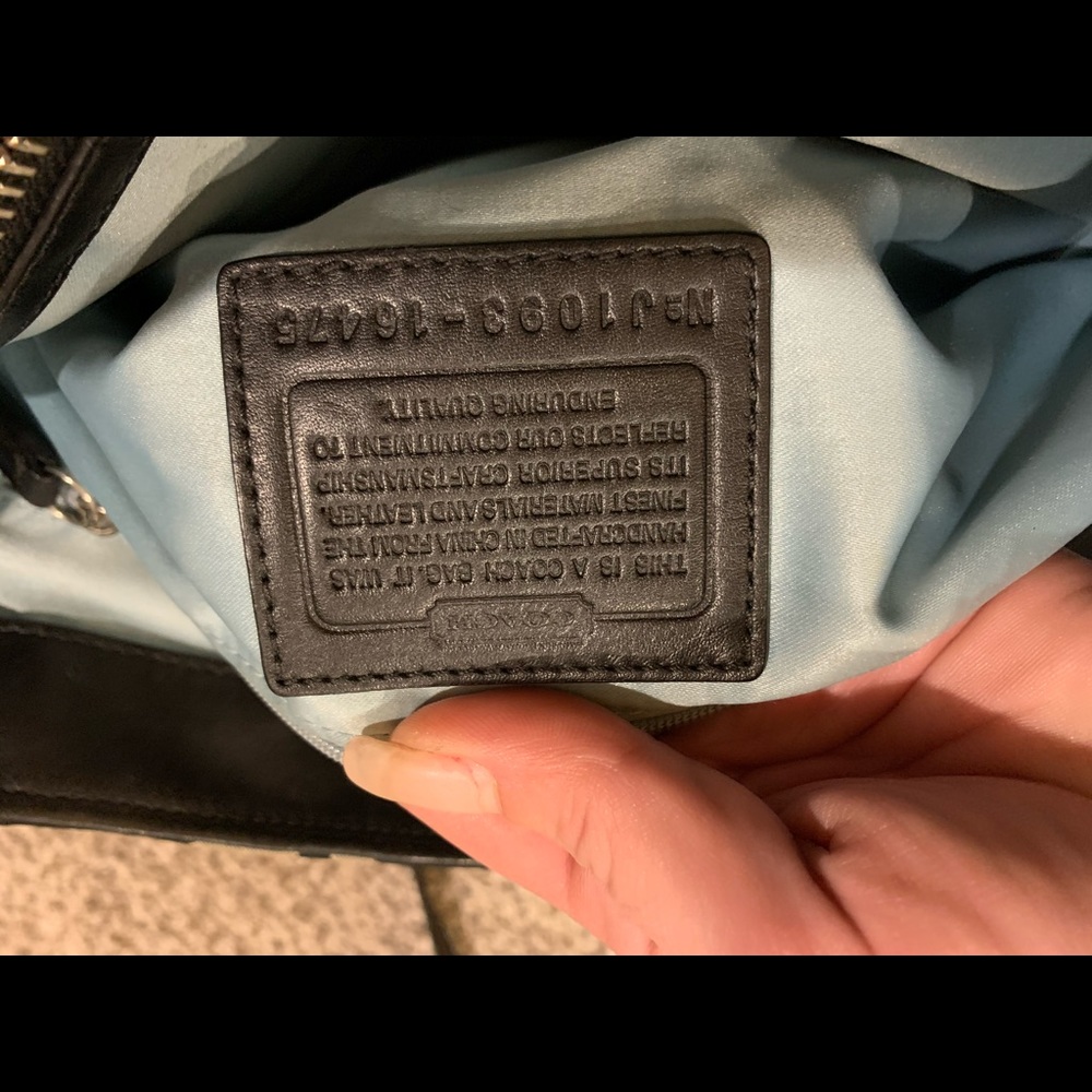 Coach - Picture 4 of 4